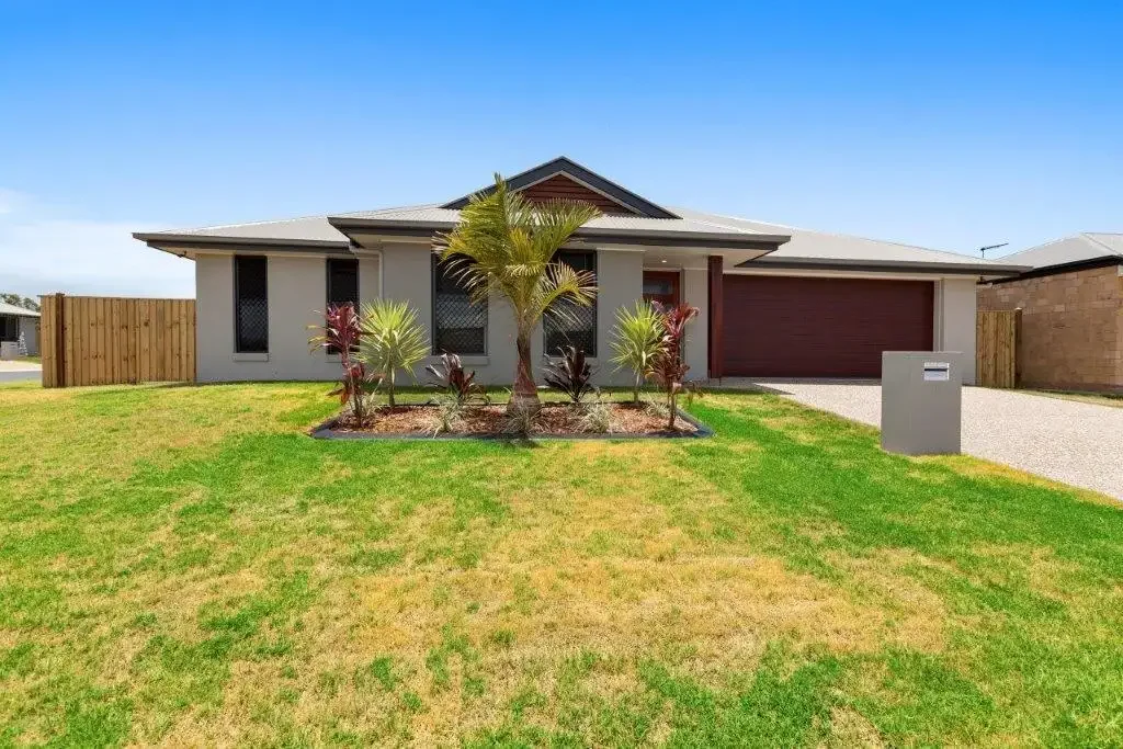 Caboolture 5બેડરૂમ 5 BEDROOMS / MEDIA / ACTIVITY ROOM / 635M2 LAND