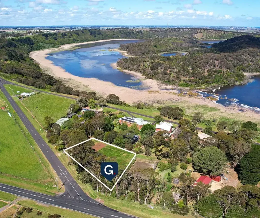 Koroit  Rare Find - Koroit Half Acre