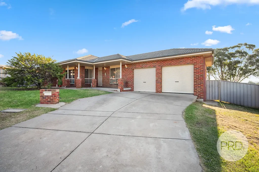 3 Kolor Place, Bourkelands, NSW 2650