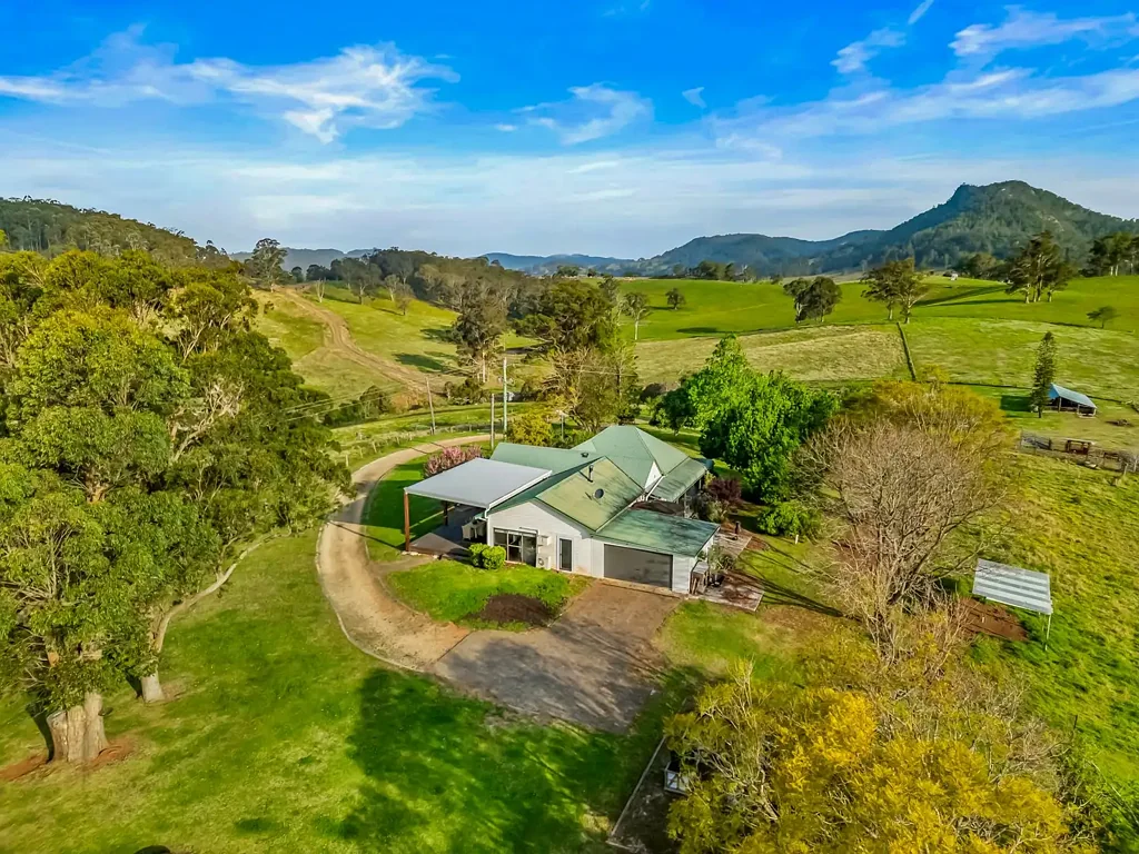 Gloucester 'Channa' - Your Private Highlander's Retreat with Breathtaking Views & Endless Possibilities