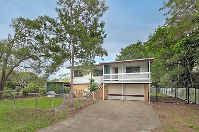 Address Withheld, Marsden, QLD 4132, 4 chambres, 1 salles de bain, House