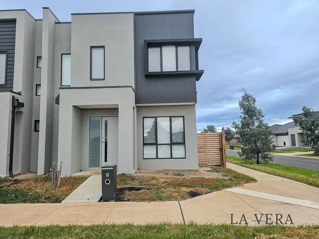 2 Priya Street, Werribee, VIC 3030, 3 Bedrooms, 2 Bathrooms, Townhouse