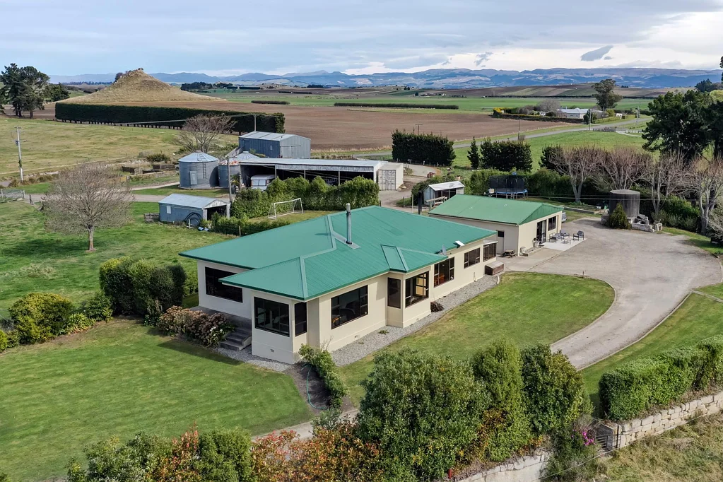 Totara  THE COMPLETE RURAL LIFESTYLE PACKAGE