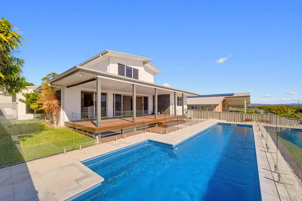 Forster 4Kwarto Stylish and Spacious in Cape Hawke Estate!