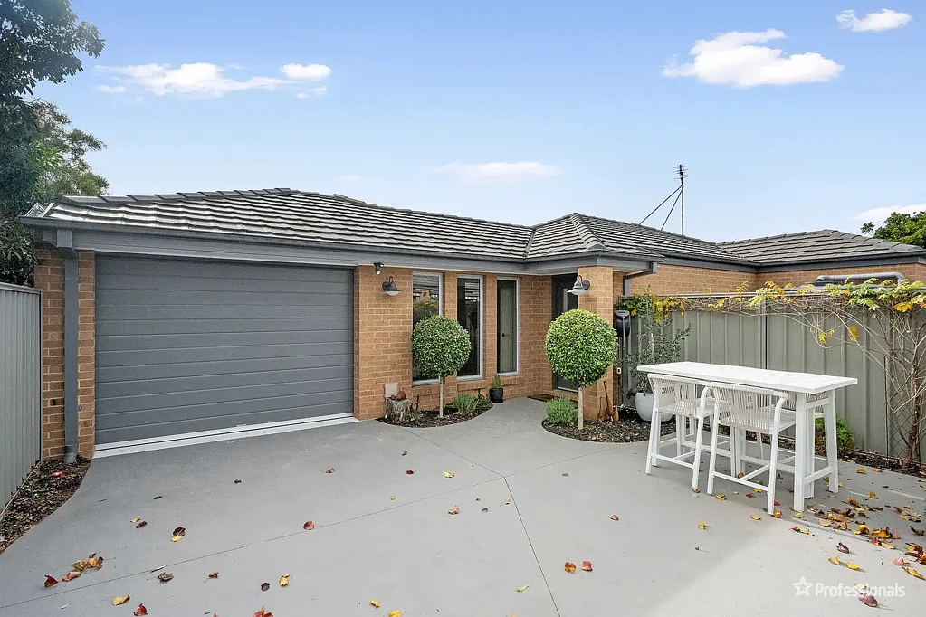 3/8 Christian Street, Maryborough, VIC 3465
