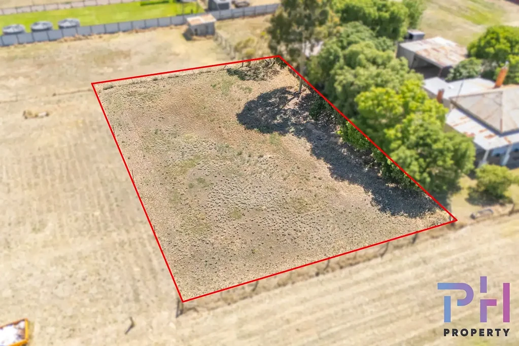 Newbridge An ideal quarter-acre block!