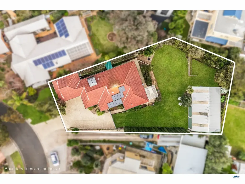 Torquay 3房  Golden Grid Location on 1077m2 with 12m x 8m Shed
