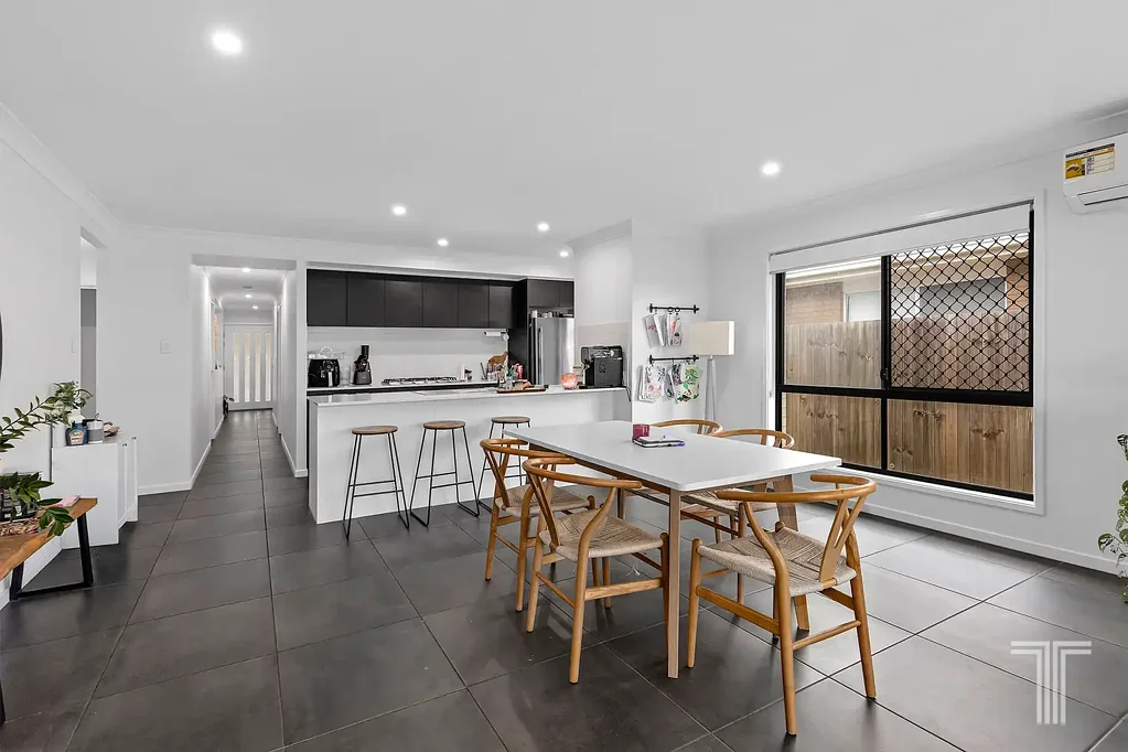 Upper Caboolture 4ห้องนอน Modern North-Facing Family Living Built for Comfort & Style