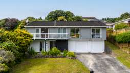 18 Greyfriars Crescent, Tawa