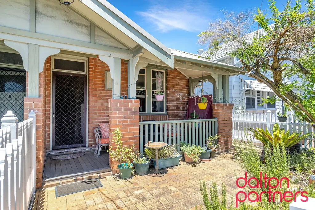 37 Glebe Road, The Junction, NSW 2291