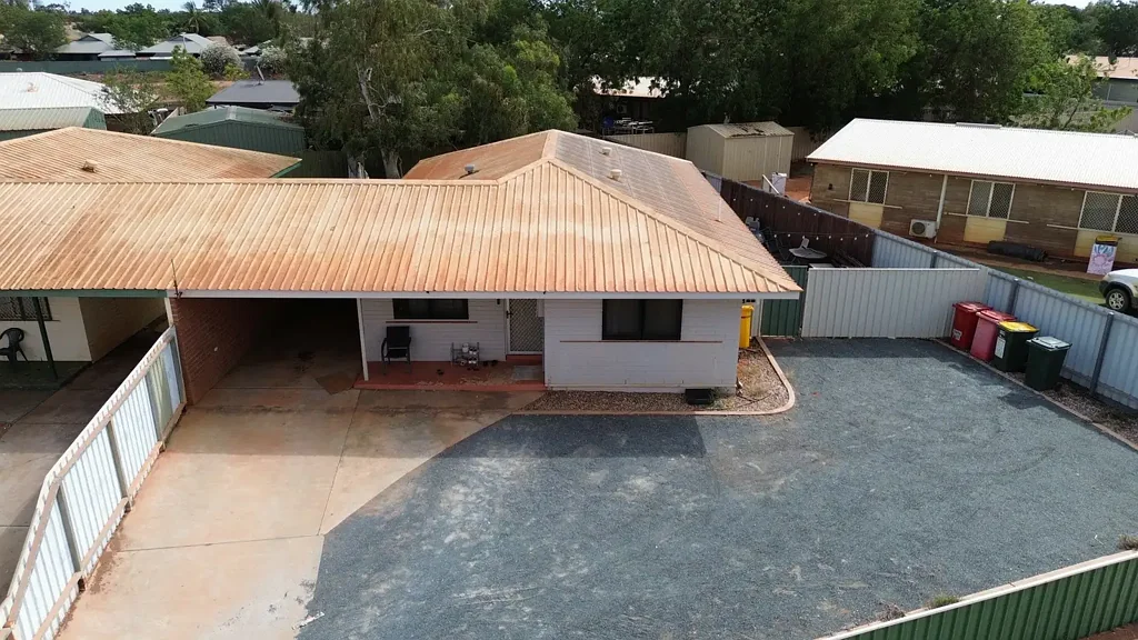 2 Bedroom Home with Great Parking