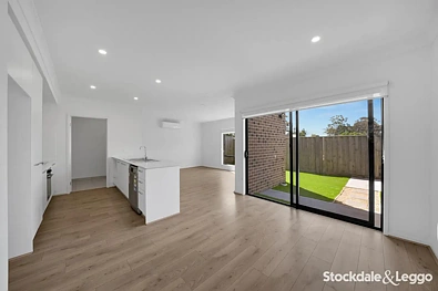 客厅 - 8 Divine Street, Beveridge, VIC 3753