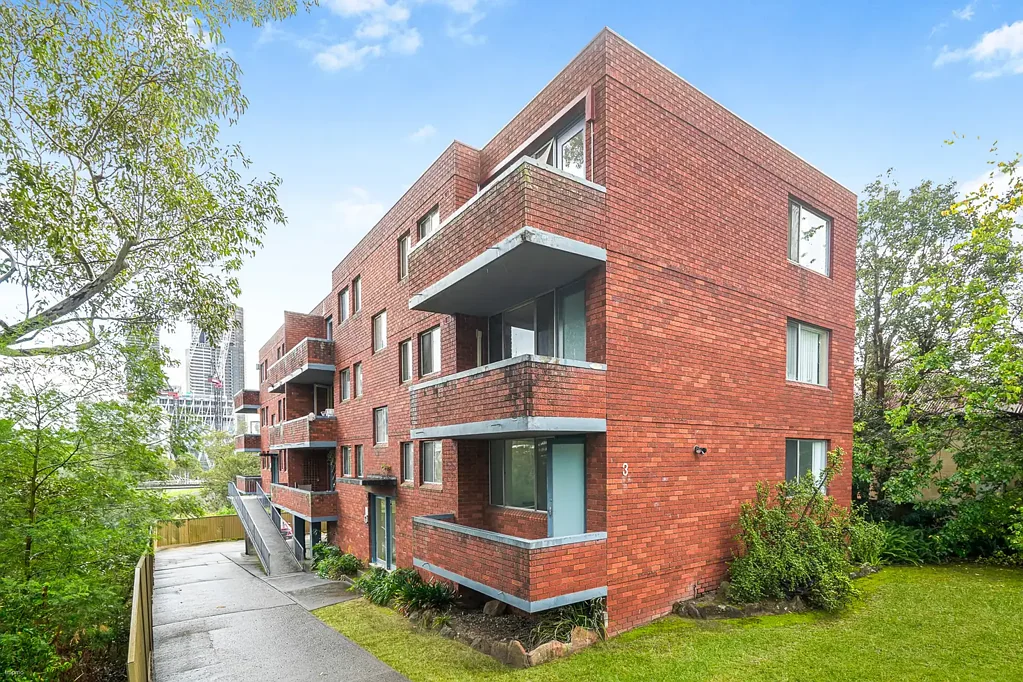 Parramatta 2침실 Refreshed Riverside Apartment In Prime Parramatta Location