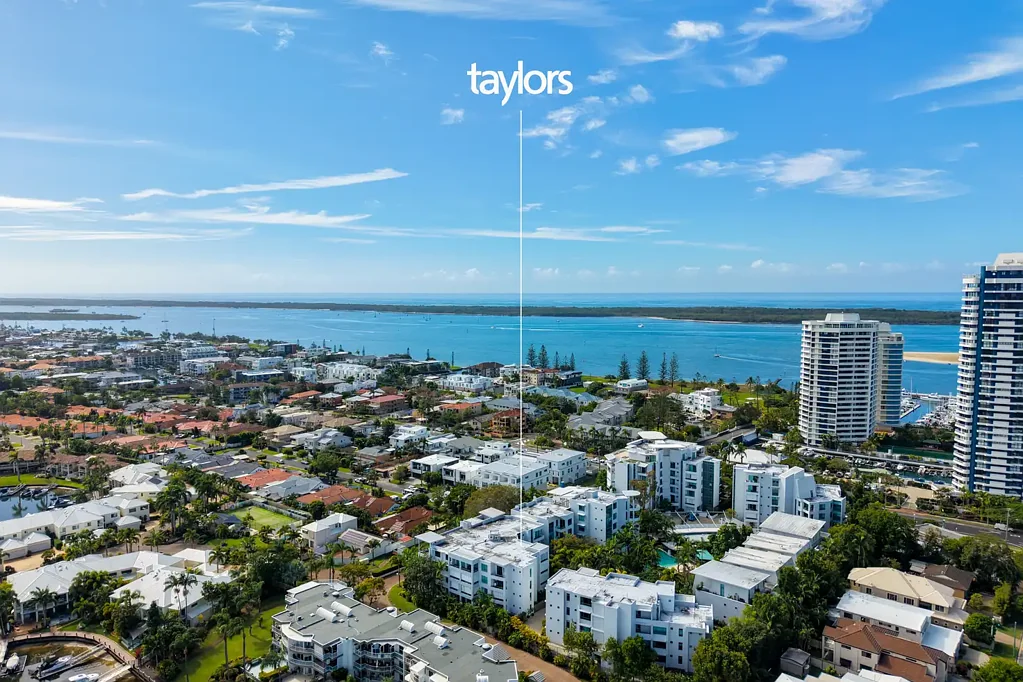 Runaway Bay 3ห้องนอน INVESTORS MUST ACT IMMEDIATELY – SECURE LONG TERM INCOME IN HARMONY BROADWATER