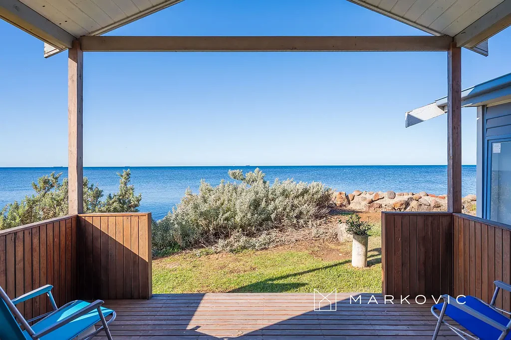 Werribee South Coastal Charm – Ideal Beachside Retreat