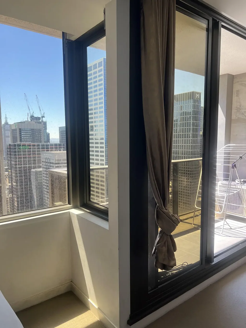639 Lonsdale two bedroom one bath full Airbnb queen beds. pls call for anytime inspection from Jan. 5, 2026