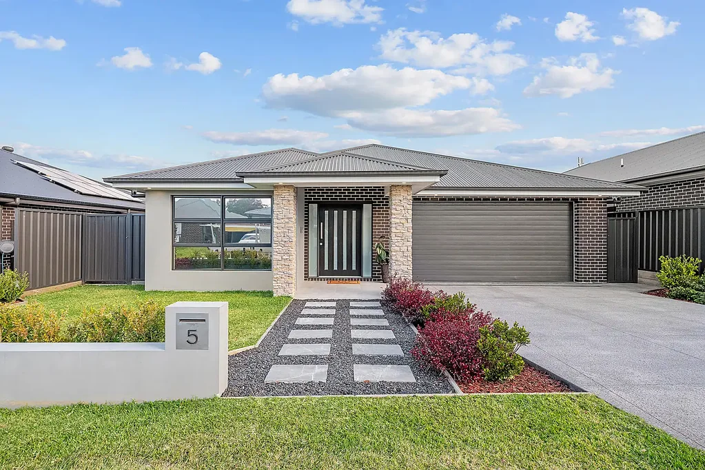 5 Romford Street, Thornton, NSW 2322