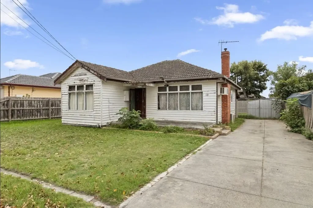 Springvale 3 Bedroom Renovate, Rebuild or Reimagine - 534m2 Approx. with a 17.3m Frontage
