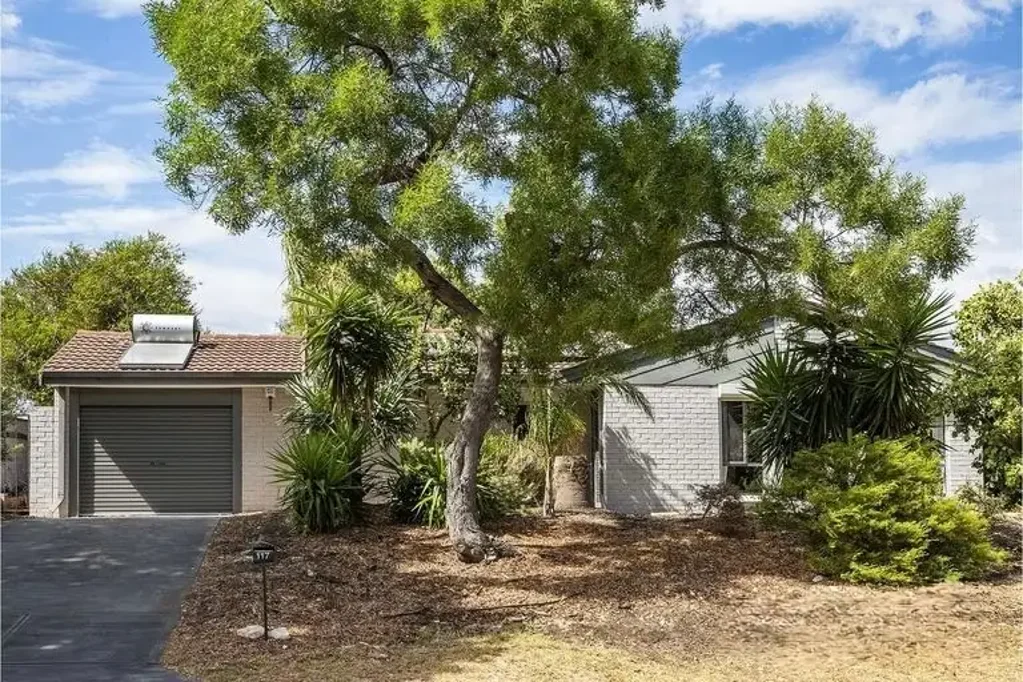 Yanchep 3Zimmer Beachside Opportunity on a Huge 809sqm Block