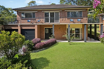 Macmasters Beach 4Habitaciones Beautiful family home in a desirable lakeside position