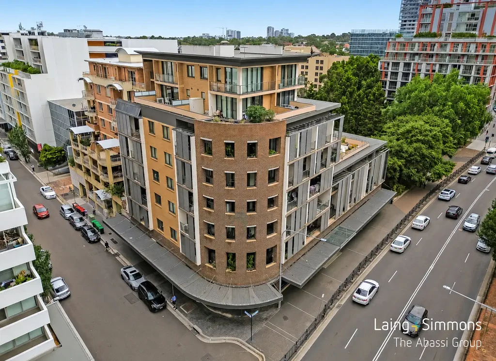 Spacious One-Bedroom Living in a Prime Parramatta Location!