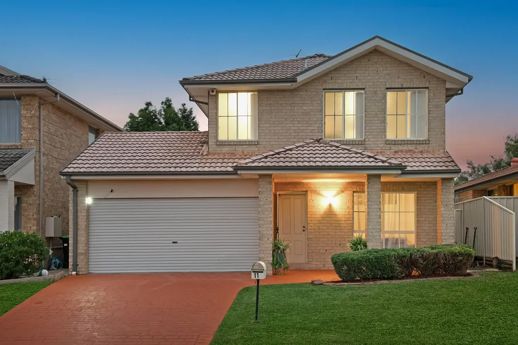 Glenwood 3房  欢迎来到11柿子  AUCTION ON-SITE Sunday 14th June 12pm
