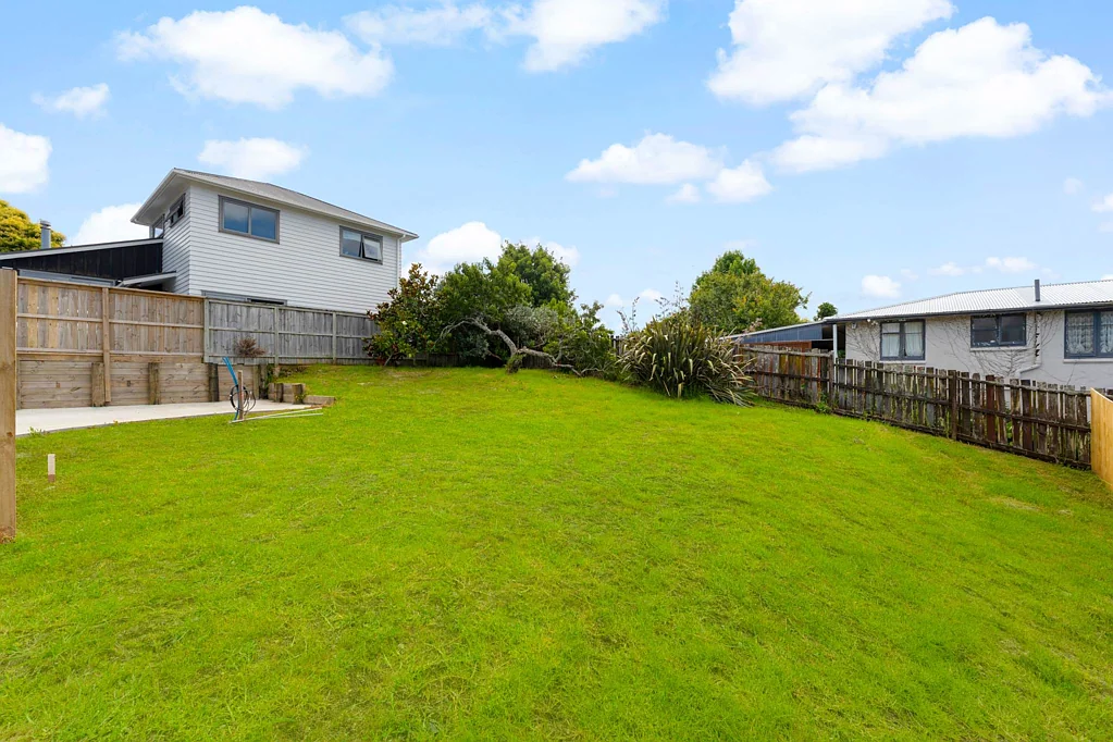 Te Atatu South  Your Blank Canvas, Your Next Chapter