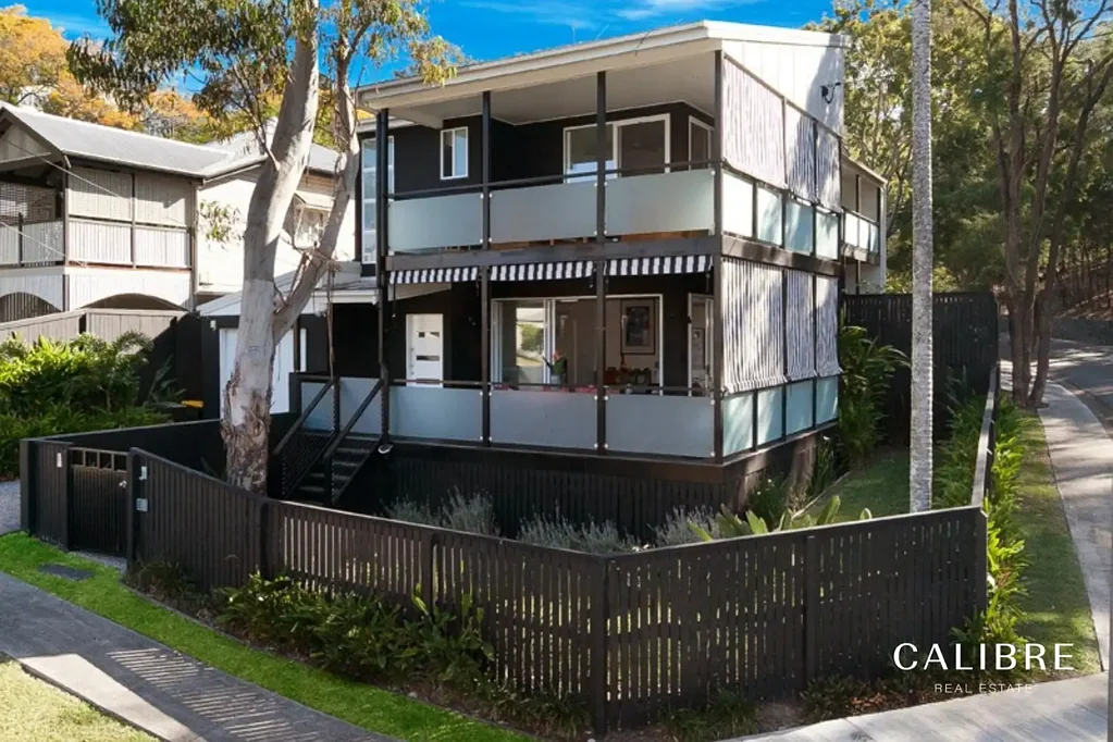 Quintessential Modern Queensland, a Designer Town Home