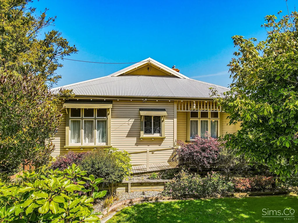 Gonville 3침실 Affordable Leasehold Opportunity with Space