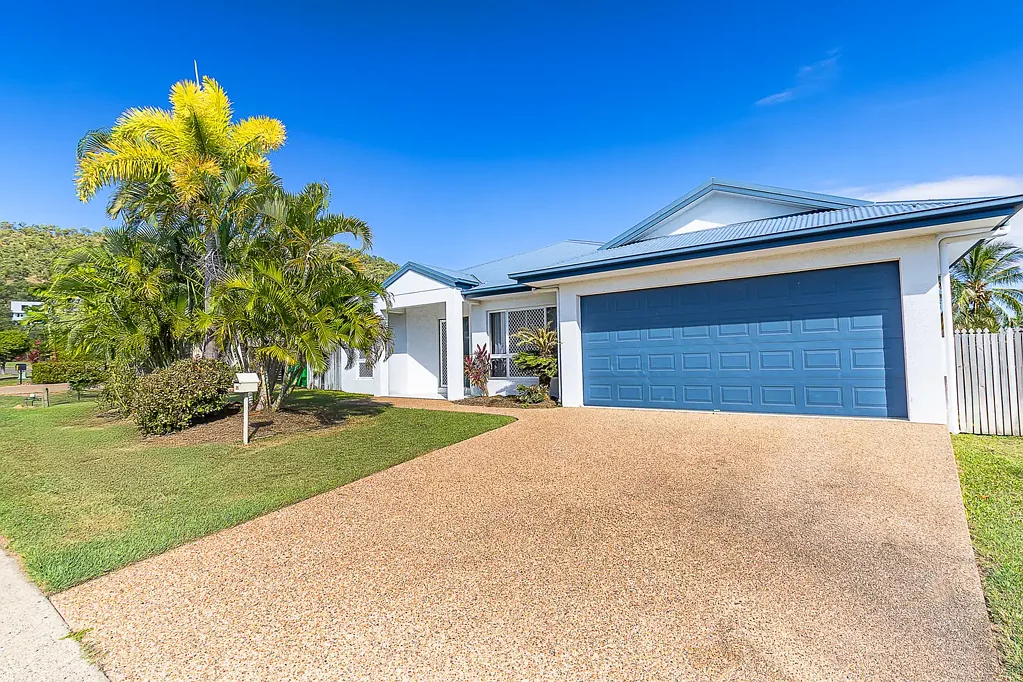 Contemporary Comfort in a Prime Mount Louisa Location!