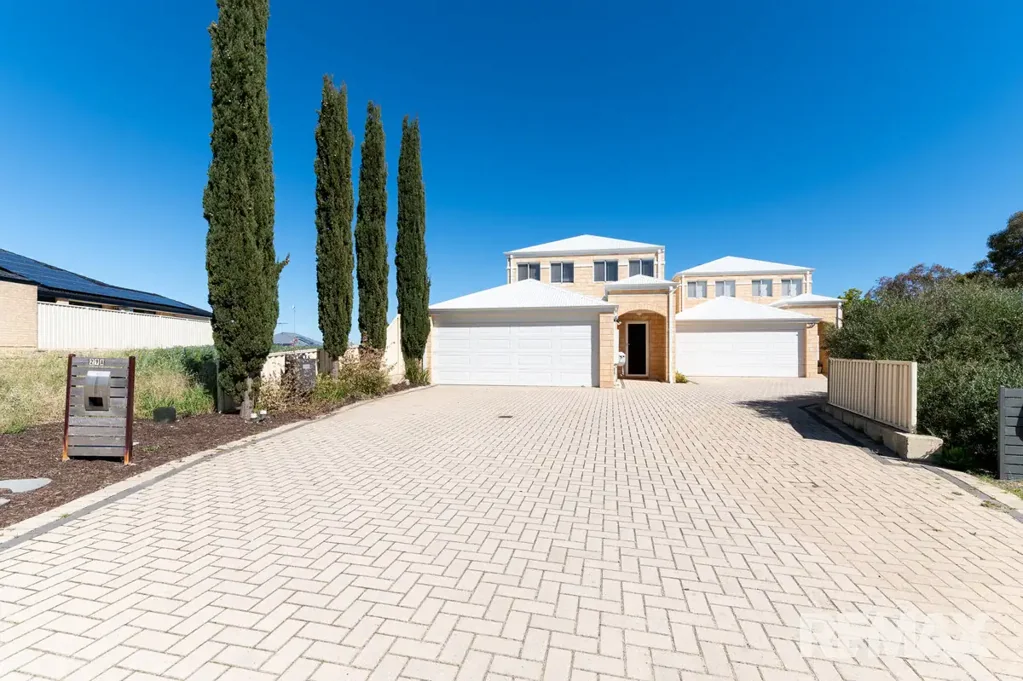 Sinagra 3 Bedroom You Beauty!