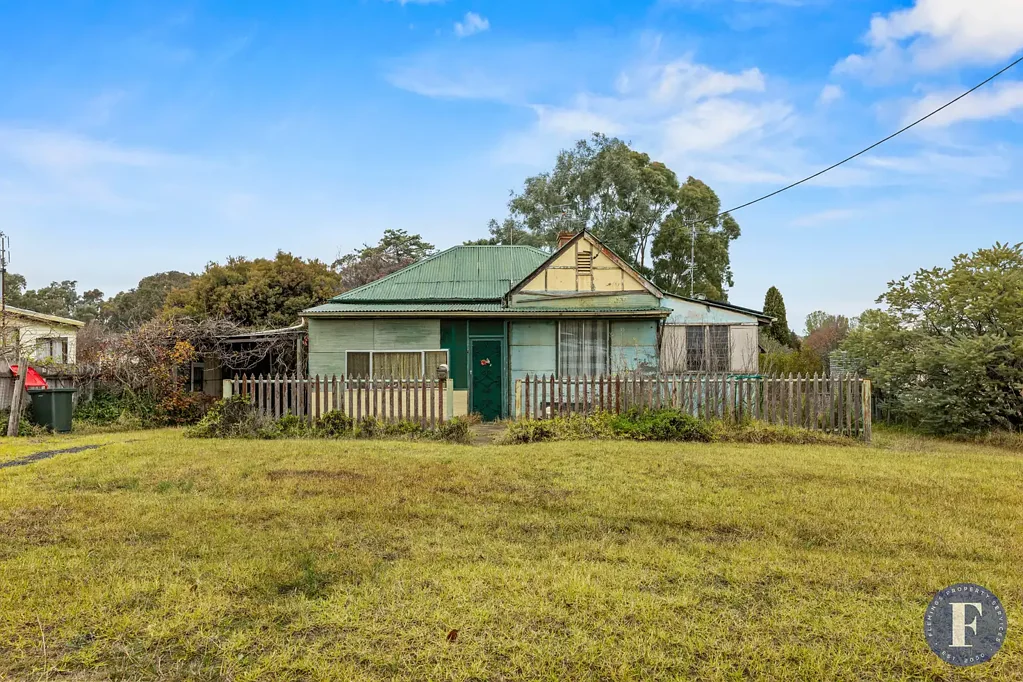 16 New Street, Boorowa, NSW 2586