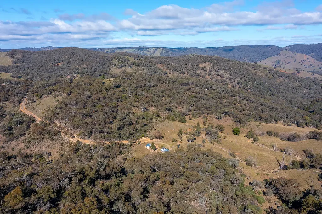 Mudgee ADVENTURE AWAITS - WITH SEASONAL CREEK