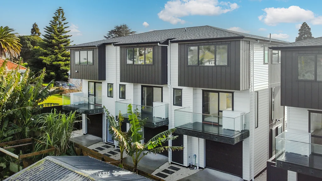 Point England 4房  Discover Your Perfect Family Haven