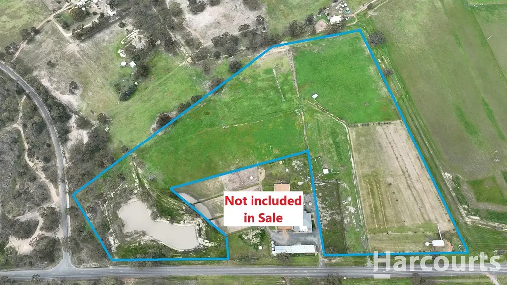 Lower Norton  Convenient 10ha Lifestyle Holding.
