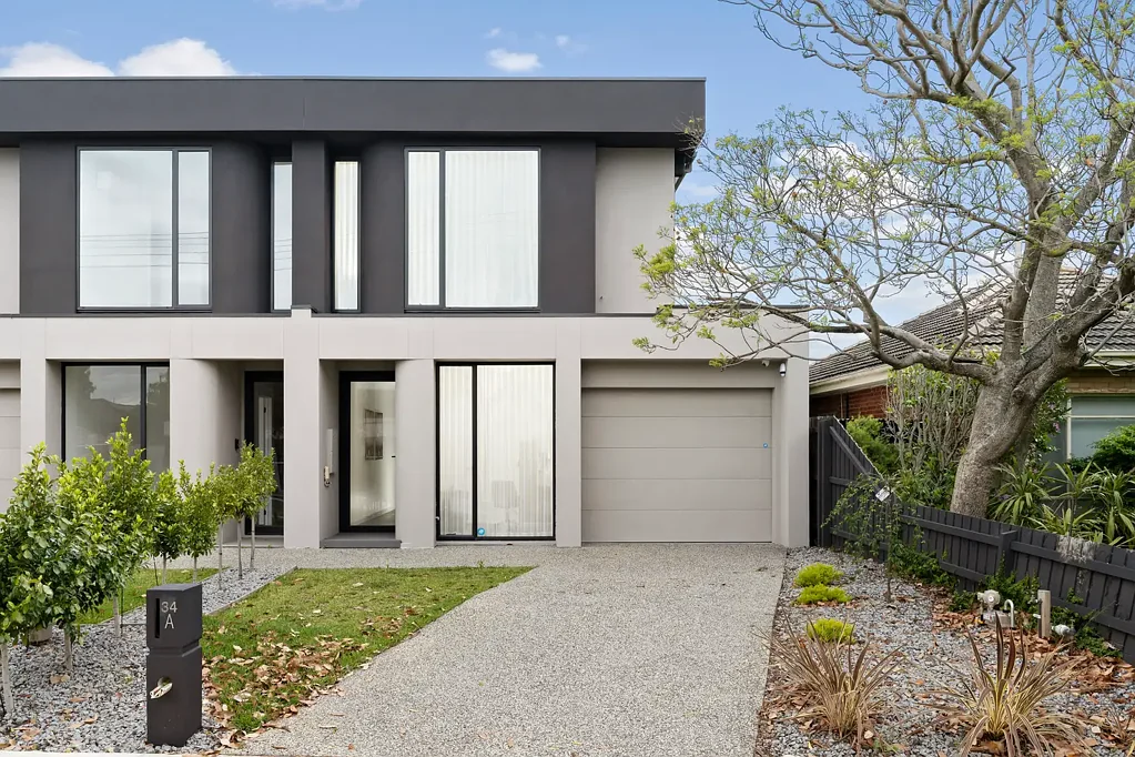 Bentleigh East 4Kwarto A Statement of Luxury and Lifestyle in the McKinnon School Zone