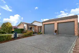 24 Hallstrom Circuit, Monash