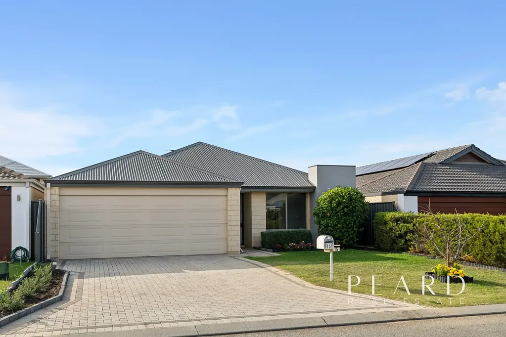 Spacious & Modern Family Home in the Heart of Banksia Grove