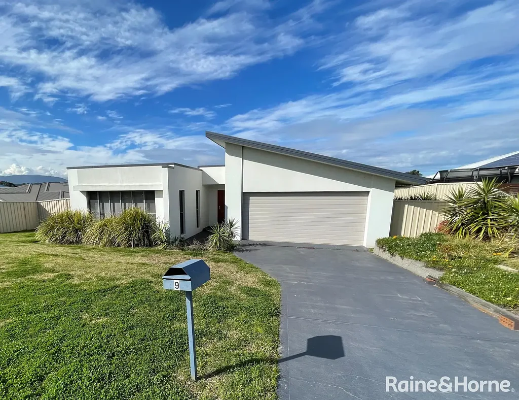 Family Home in Quiet Location