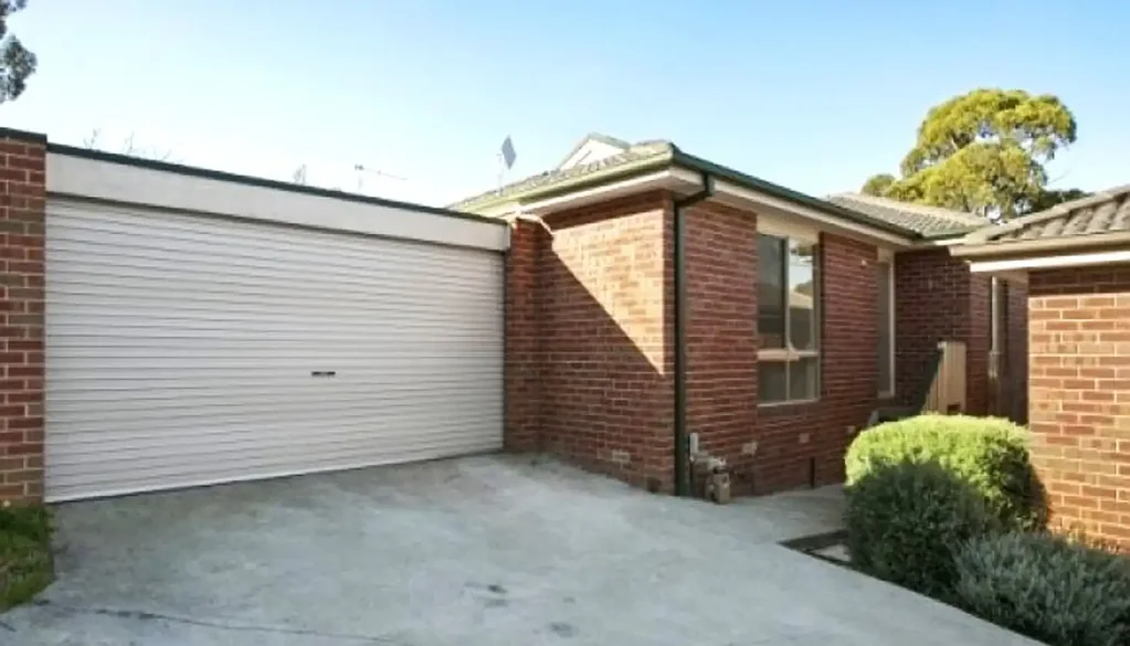 EXCELLENT LOCATION - LOWER GORDON STREET