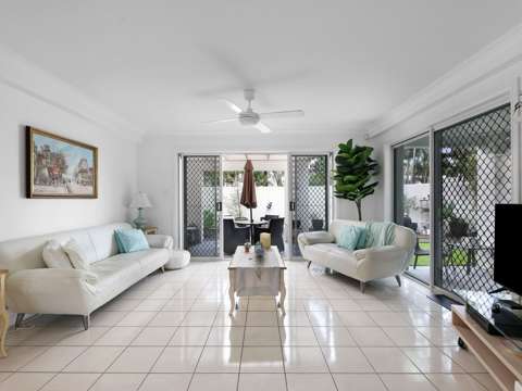 Southport 2 Bedroom Ground Level Apartment - Low Maintenance