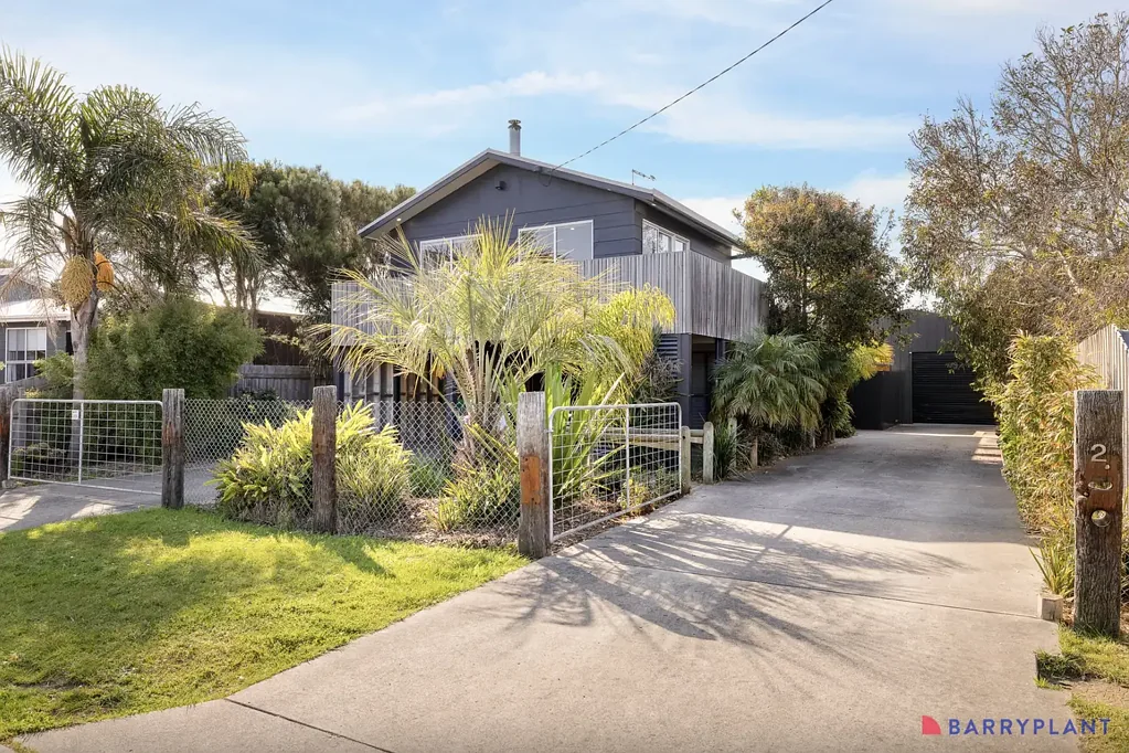 Cape Woolamai 4 Slaapkamer Renovated Coastal Charm with Studio Potential in Prime Location