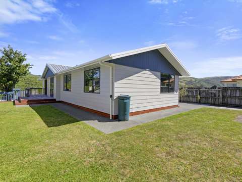 Kelson 3房  Space, Views And Location - Yes Please !