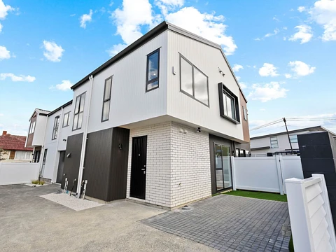 Blockhouse Bay 3房  New & Freehold Homes – MUST SEE!