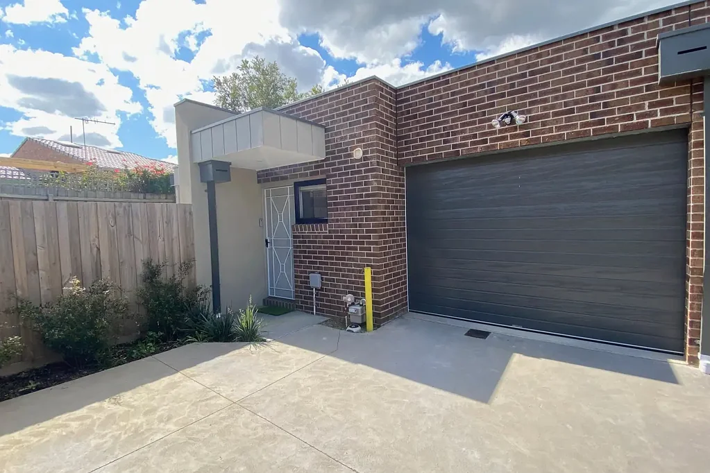 Single Level Living!
