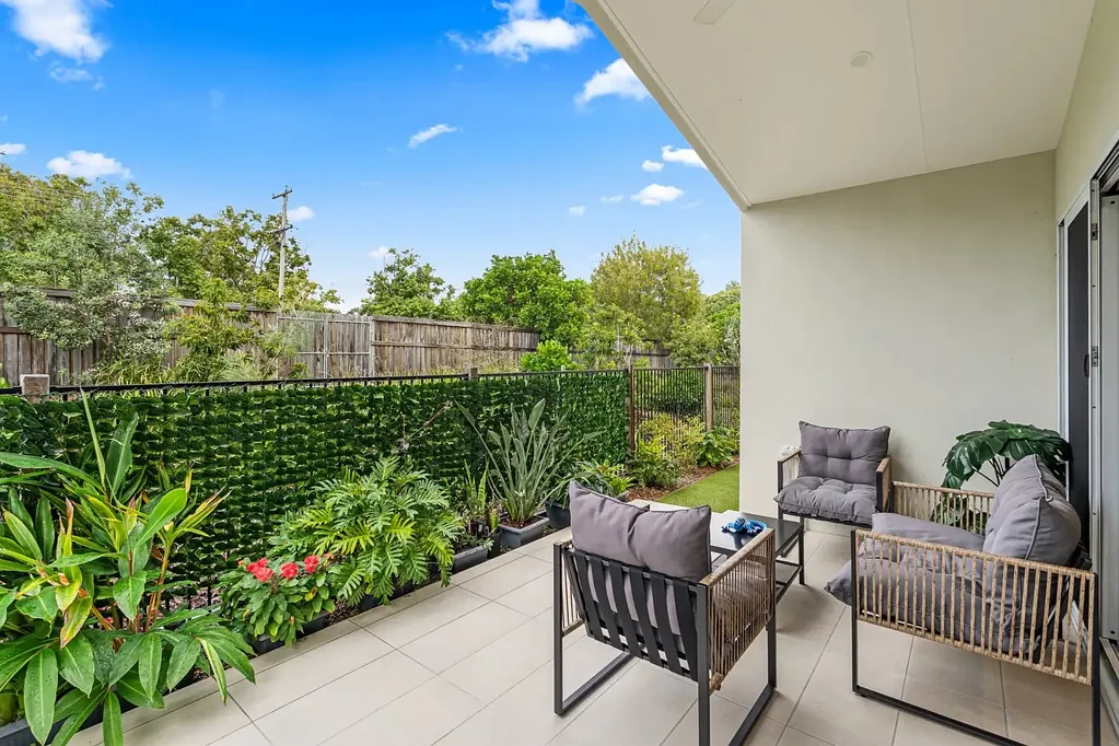 Urangan 2房  Lifestyle and Location!