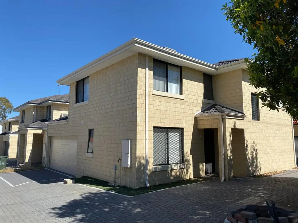 $1330/w furnished Modern Villa in Bentley