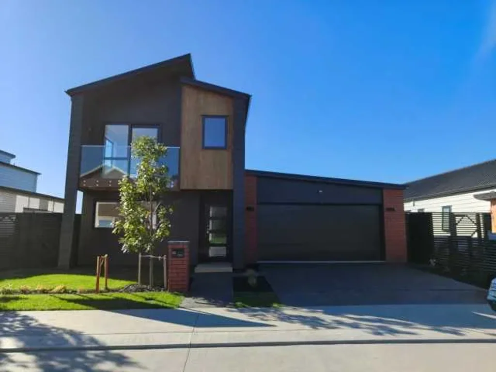 Chartwell 5 Bedroom Standalone 5 bedroom + 3 bathrooms Greenhill Park