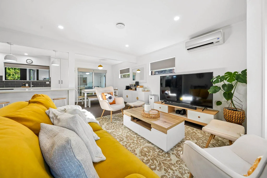 New Lynn 3Moenga Private & Renovated — Now $799K