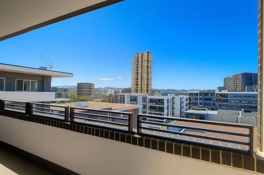 Wentworth Point 1ਬੈੱਡਰੂਮ Northeast Aspect | Corner Block | Tranquil Garden Facing | Study Nook | Wrap Around Balcony | Total Size: 88 SQM
